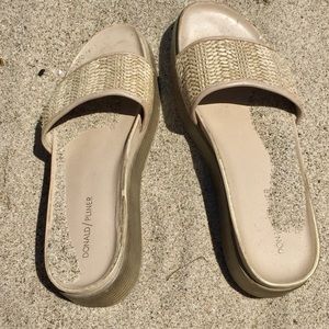 Donald j Pliner Raffia Fiji  Sandal Shoes 10 worn